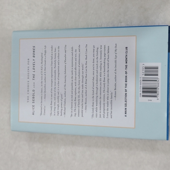 📚 The Lovely Bones 📚 - Picture 2 of 5